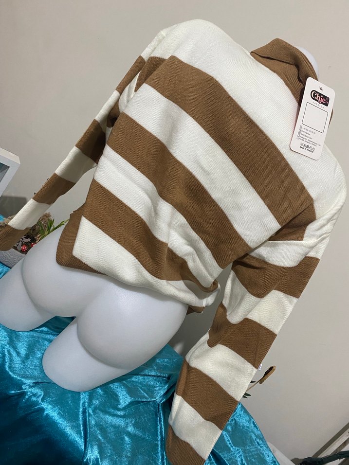 Bej Çizgili Kısa Kadın Sweatshirt - Görsel 3