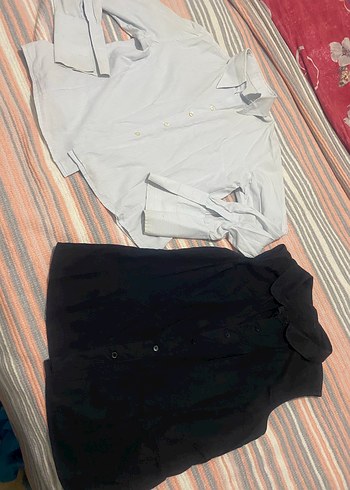 Diğer Siklik Ve Rahatlik Beyaz Gomlek Siyah Etek Kombin
