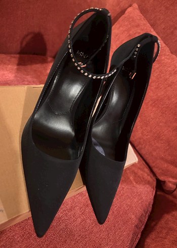 Siyah Süet Tokalı İnce Topuklu Kadın Ayakkabı - Görsel 4