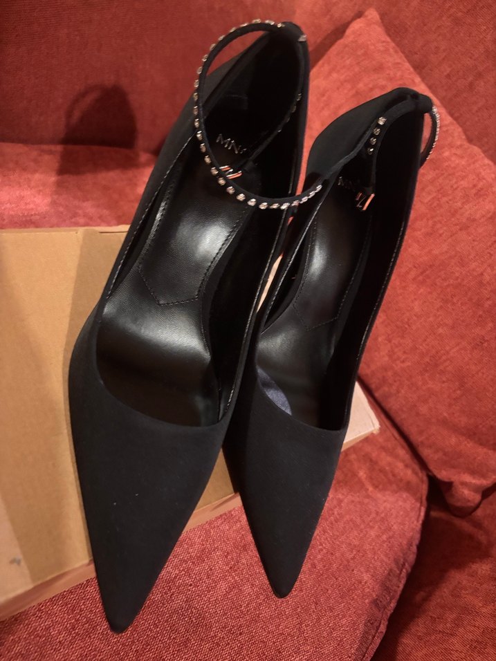 Siyah Süet Tokalı İnce Topuklu Kadın Ayakkabı - Görsel 4