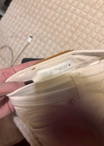 Düğmeli Beyaz Midi Kadın Kot Pantolon - Görsel 2