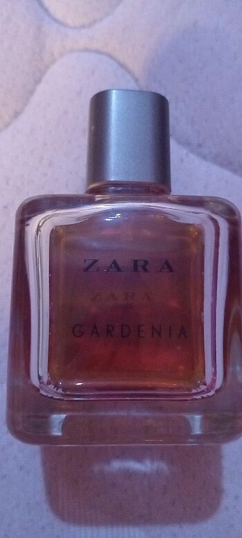 Zara gardenia parfüm