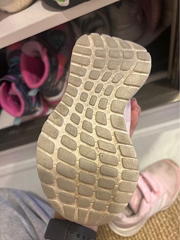 Adidas Adidas 28 numara ama 27-28 giyebilir kalıbı küçük tombul ayak 28