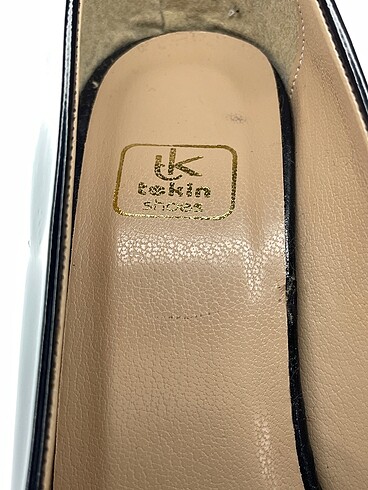 38 Beden siyah Renk Diğer Platform %70 İndirimli.