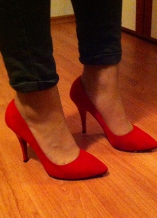 Süet kırmızı stiletto