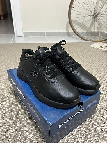 SKECHERS 42.5 AYAKKABI