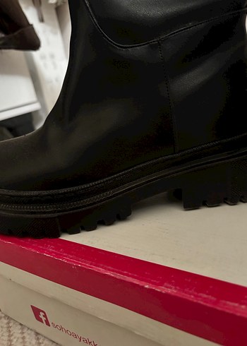 Siyah Kadın Çizme - Görsel 3