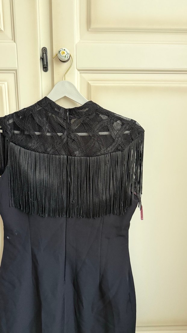 Püsküllü Siyah Uzun Gotik Abiye Elbise - Görsel 5