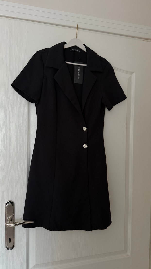 Düğmeli Siyah Midi Kadın Takım Elbise - Görsel 2