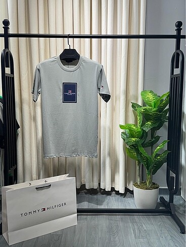 İHRACAT A++ KALİTE TOMMY HİLFİGER T-SHIRT