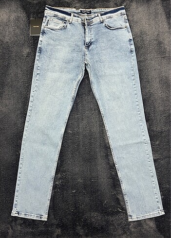 Tom Ford Buz Mavi Likralı Jeans