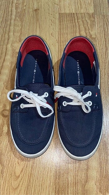 Tommy Hilfiger