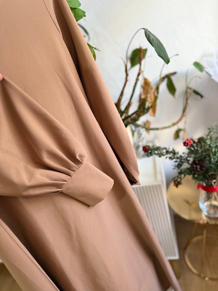 Bej Uzun Kollu Rahat Kesim Elbise - Görsel 2