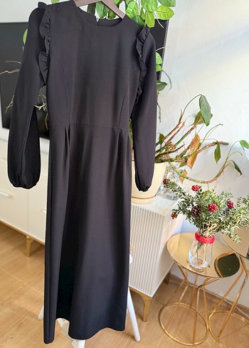 Siyah belden detaylı tesettür elbise - Görsel 2