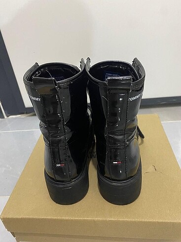 39 Beden Tommy Hilfiger Kadın Bot Postal