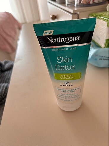 Neutrogena Skin Detox Arindirici Kil Maskesi