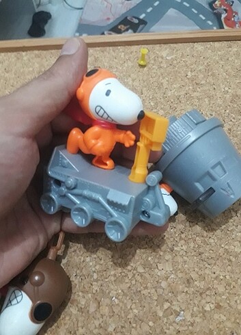  Beden Renk Snoopy Figür Oyuncak