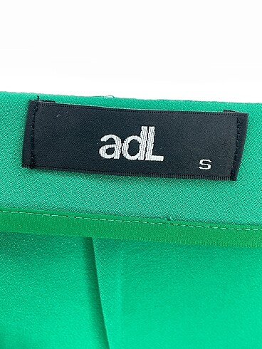 s Beden yeşil Renk Adil Işık Midi Etek %70 İndirimli.