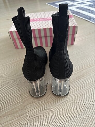 35 Beden siyah Renk Çorap bot