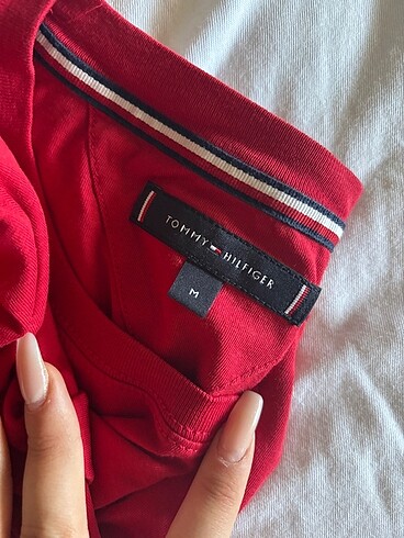 m Beden kırmızı Renk Tommy tshirt