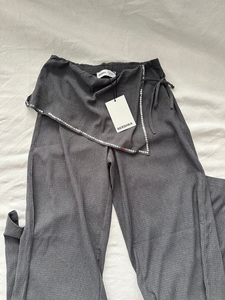 Bershka Gri Düz Pantolon — görsel 3/5