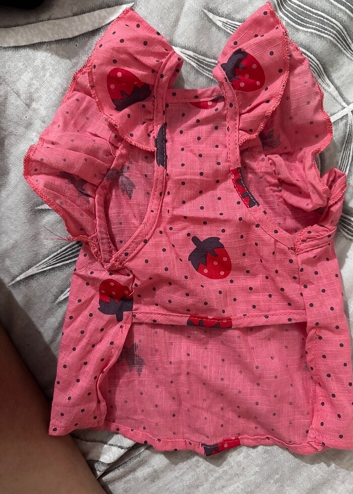 Çilek desenli pembe kedi ve köpek giyimi - Görsel 2
