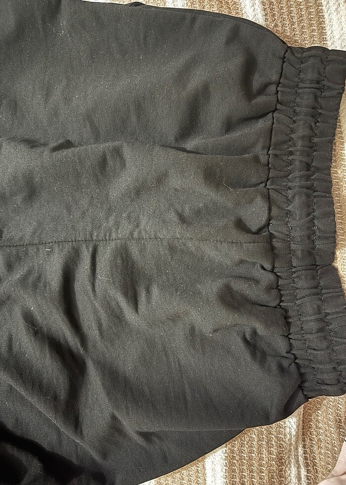 SİYAH KAPRİ ŞORT BERMUDA - Görsel 4