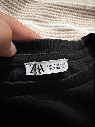 Zara ZARA KOLLARI PİLELİ BLUZ