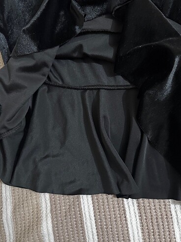 Siyah saten etekli takım - Görsel 6