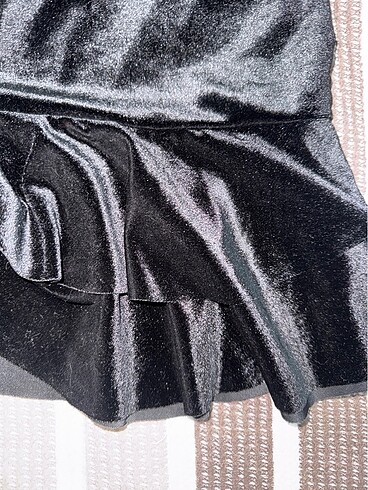 Siyah saten etekli takım - Görsel 7