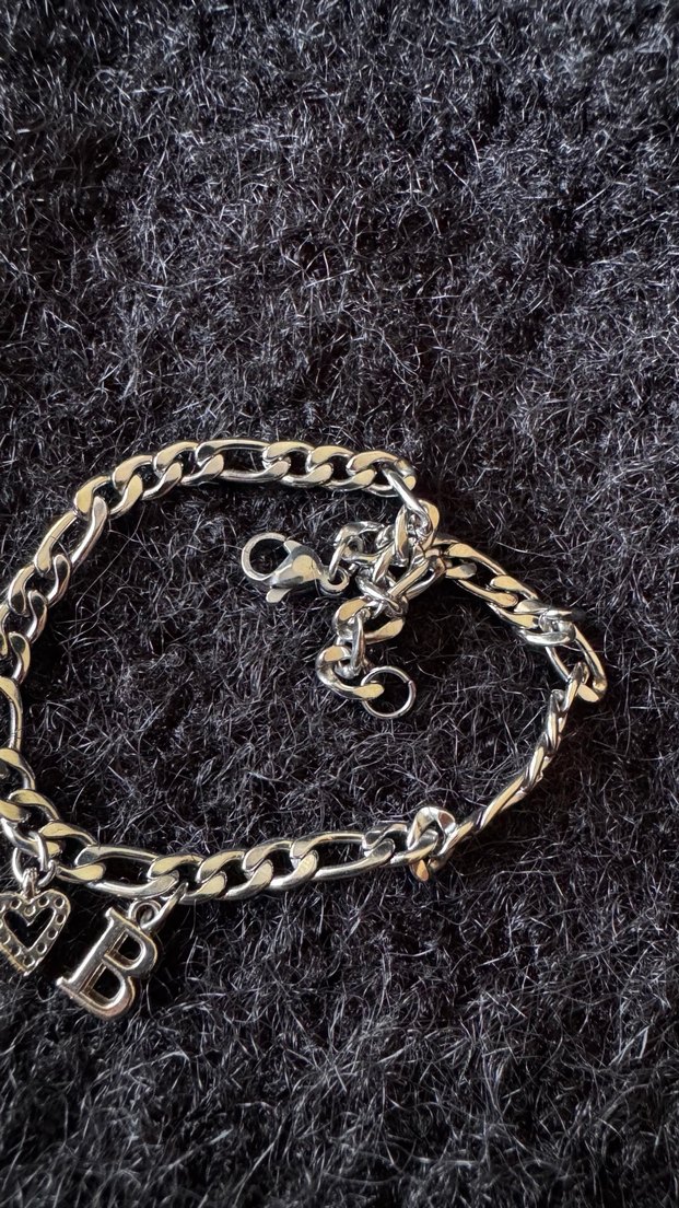 Zincir Detaylı Gümüş Renk Bileklik - Görsel 3