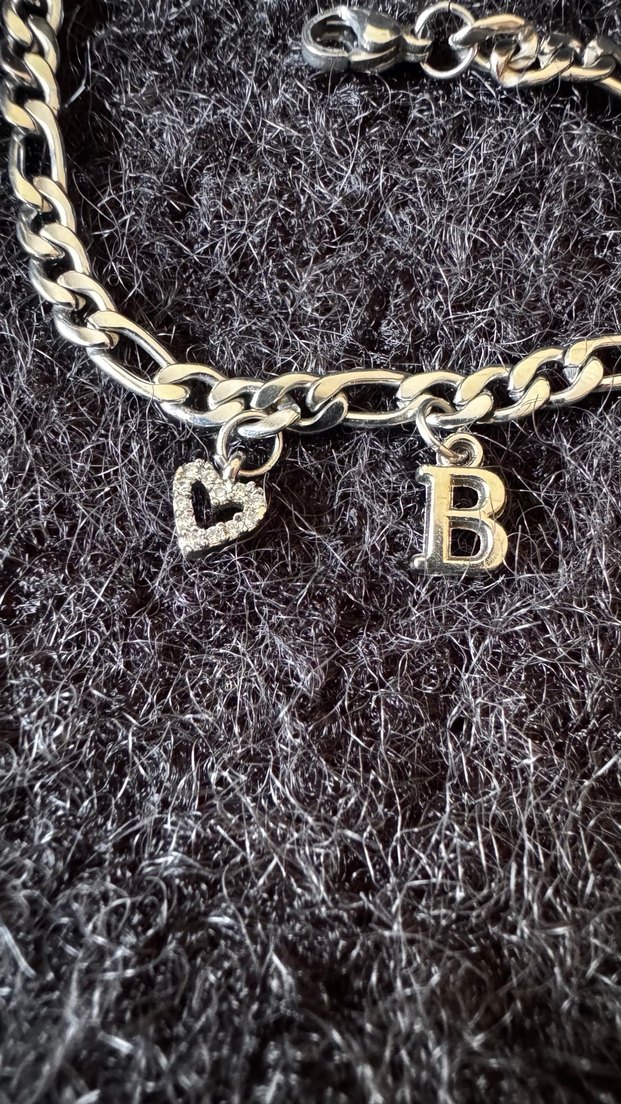 Zincir Detaylı Gümüş Renk Bileklik - Görsel 4