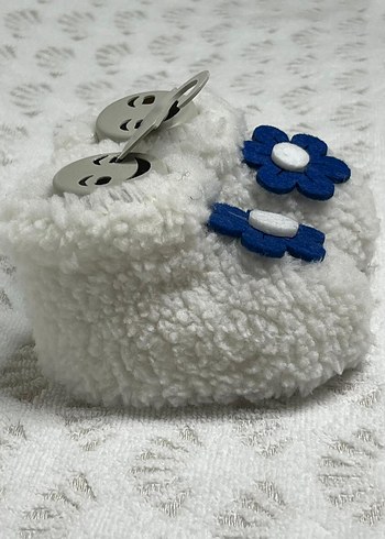 Kız Bebek Beyaz Nakışlı Peluş Patik - Görsel 2