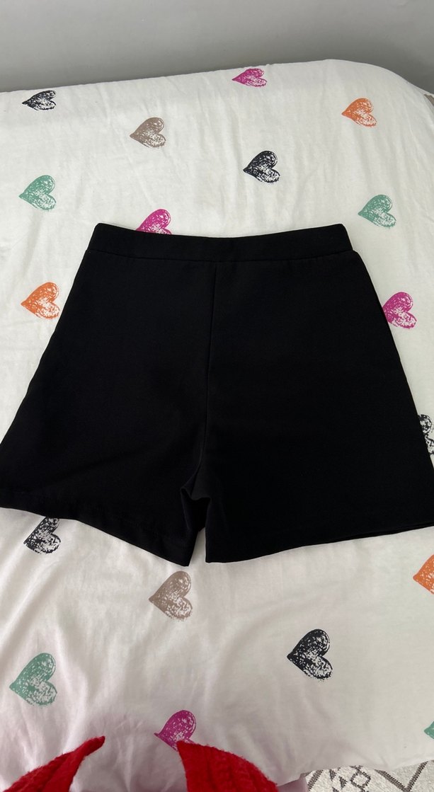 Düğmeli Siyah Mini Şort etek - Görsel 2