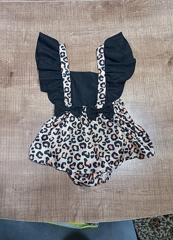 Leopar desenli bebek elbisesi