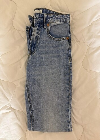 STRADIVARIUS D98 STRAIGHT FIT JEAN