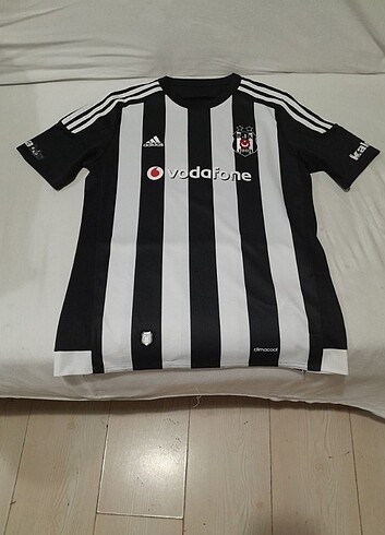 Fiyat dustu! Bjk-Besiktas,S beden, 14-16 yas forma
