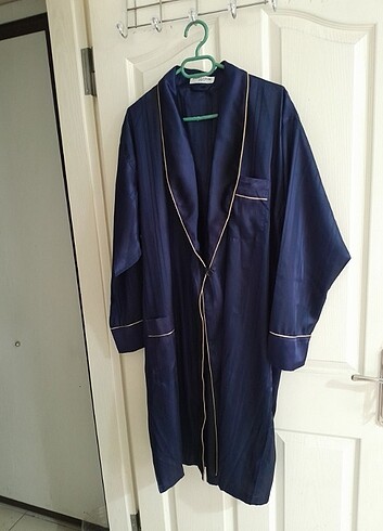 Fiyat dustu! Pierre Cardin,L,3'lu takim, lacivert saten sabahlik - Görsel 3