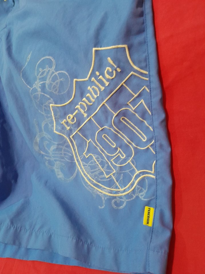 Fiyat cok  dustu! Ikinci el, FB-Fenerbahce, L-M, Erkek  Mayo - Görsel 2