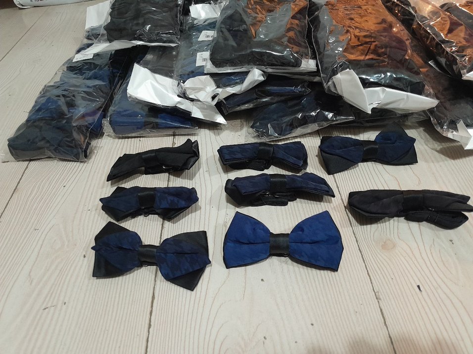 Sifir paketli,200-250 adet, kaz ayagi desenli papyon kravatlar - Görsel 2