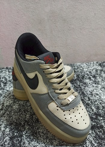 Nike Nike Gri Bağcıklı Spor Ayakkabı