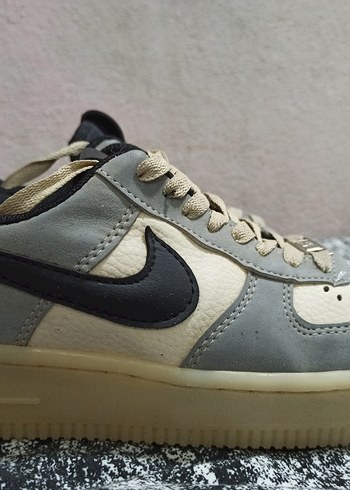 37 Beden Nike Gri Bağcıklı Spor Ayakkabı