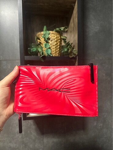 MAC Çift Bölmeli Makyaj Çantası