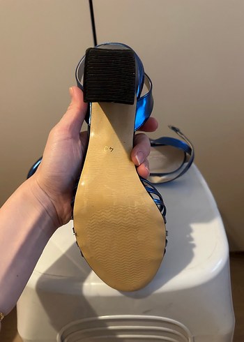 Parlak Mavi Tokalı kalın Topuklu Kadın Ayakkabı - Görsel 3