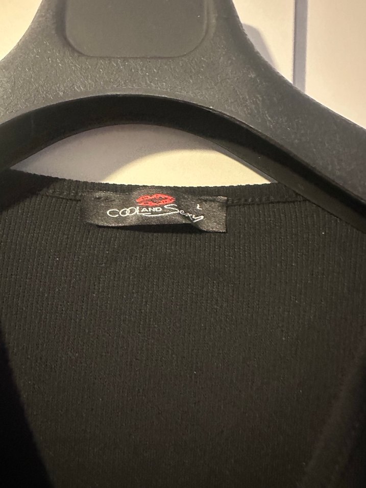 Düğmeli Siyah V Yakalı Uzun Triko Elbise - Görsel 3