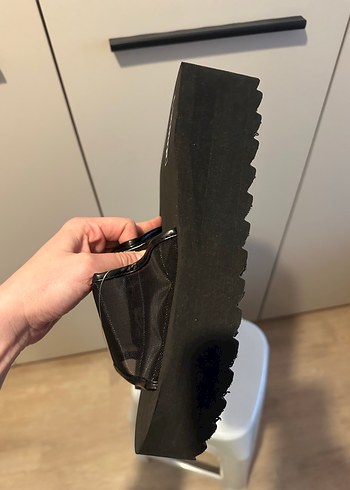 Siyah Kadın Dolgu Topuklu Terlik - Görsel 4