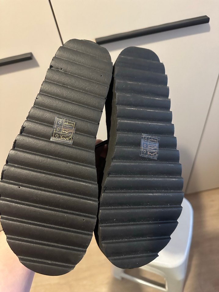 Siyah Kadın Dolgu Topuklu Terlik - Görsel 3