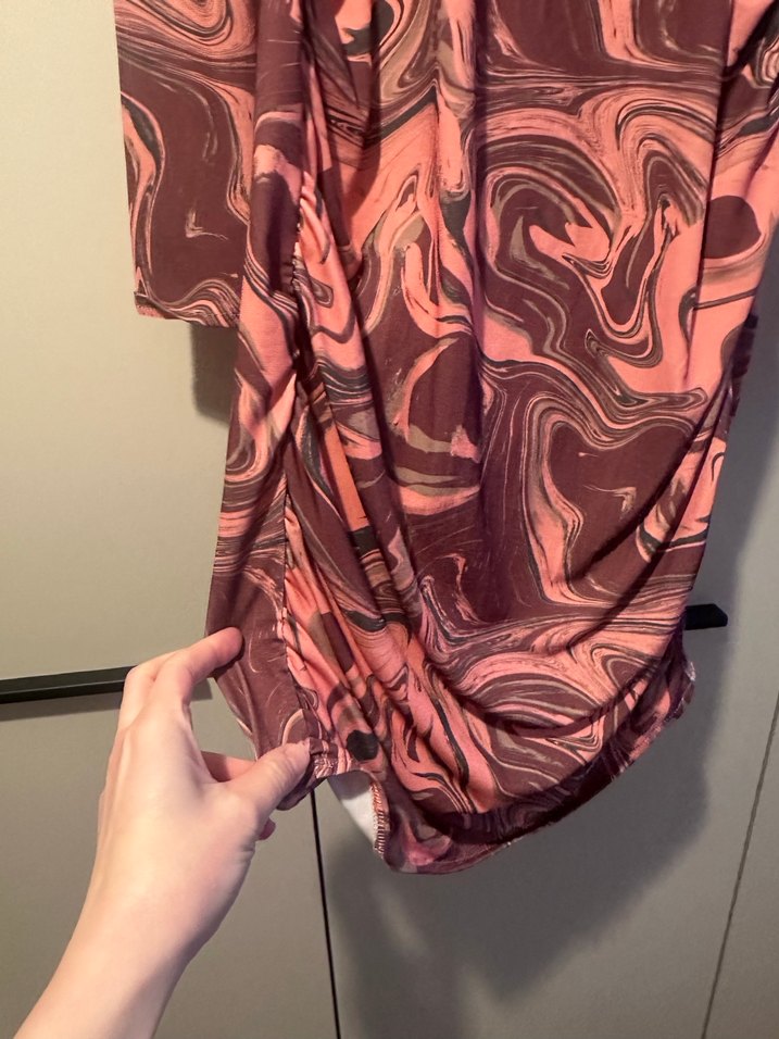 Pembe Batik Desenli Uzun Kollu Elbise - Görsel 4