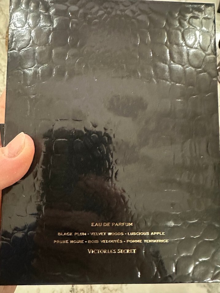 Victoria's Secret Very Sexy Night Kadın Parfümü 100 ml - Görsel 3