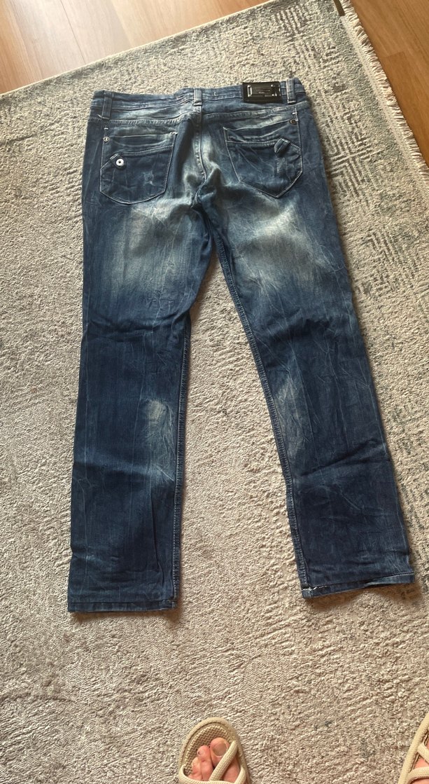 Düğmeli Mavi Batik Desenli Kadın Jean - Görsel 3